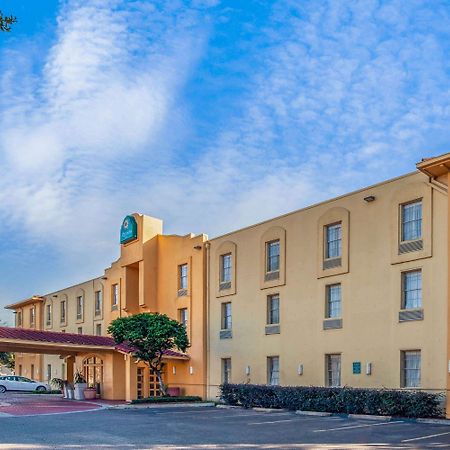 La Quinta Inn By Wyndham Houston Greenway Plaza Medical Area Exterior foto