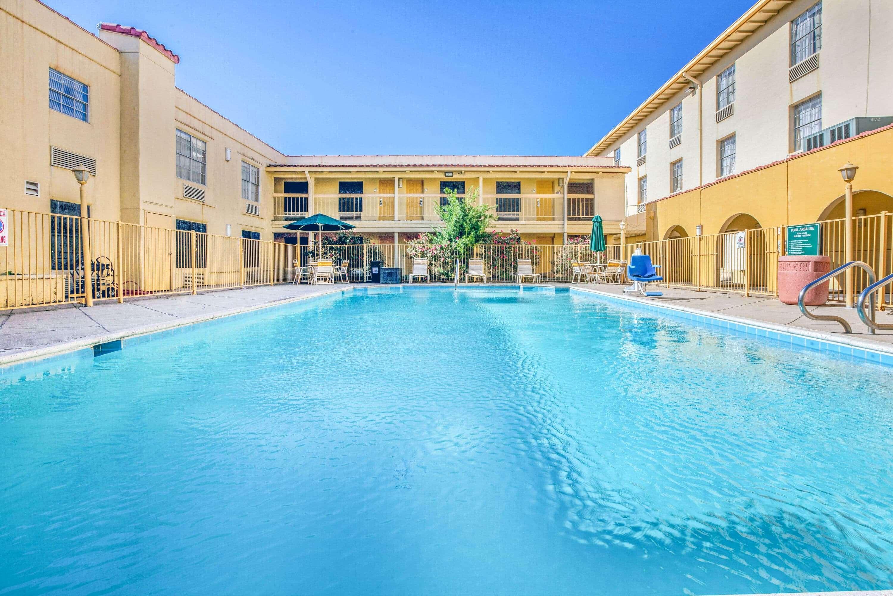 La Quinta Inn By Wyndham Houston Greenway Plaza Medical Area Exterior foto